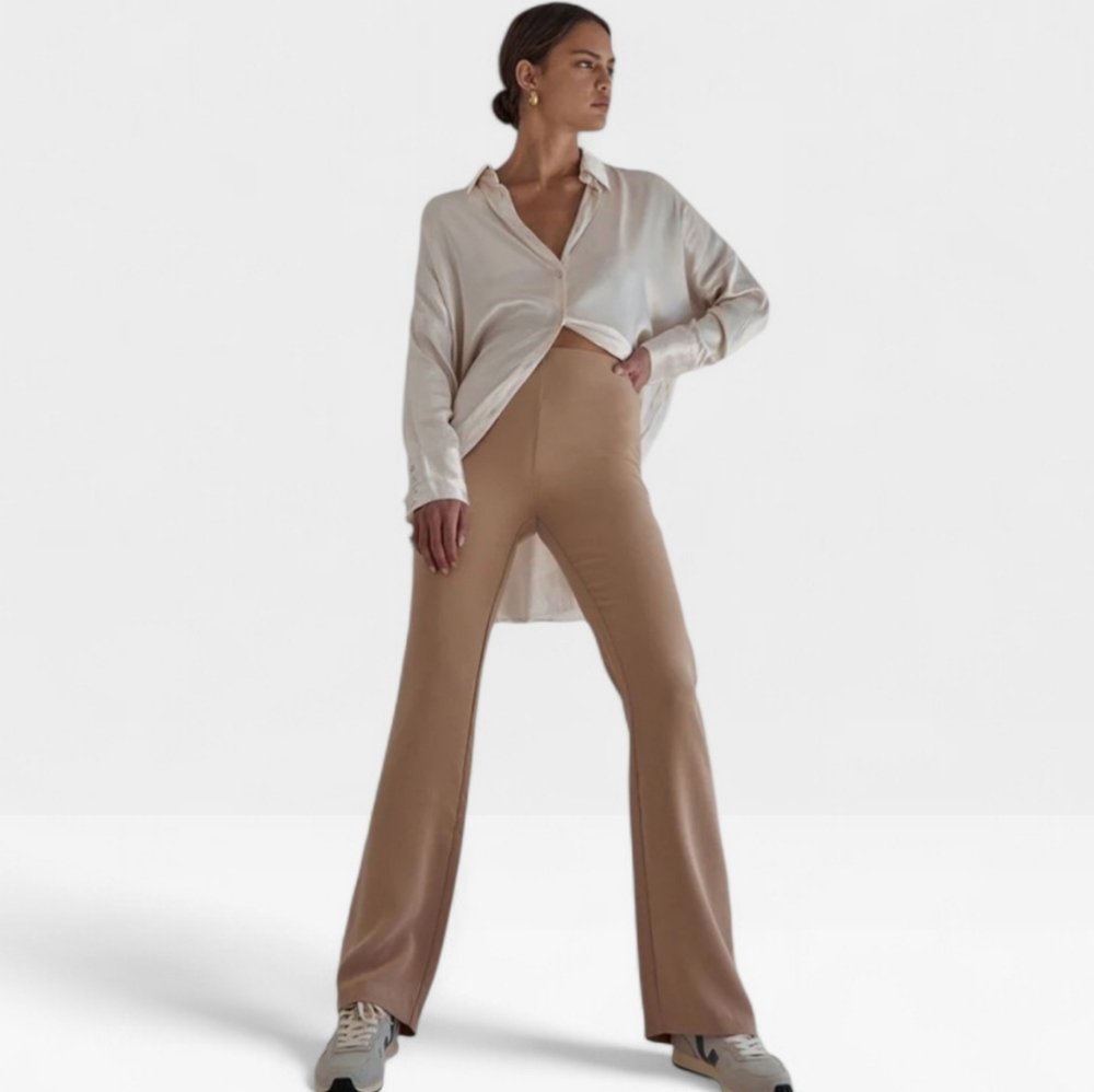 NWT DISSH Australia Hicks Crepe Flare Leg Pants In Camel Tan US Size 8 New